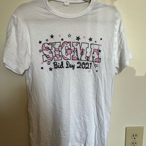 Cowgirl tri sigma tee, size M